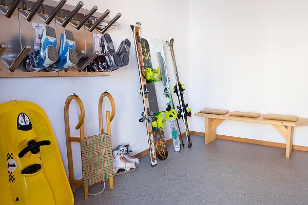 Ski room with ski dryer