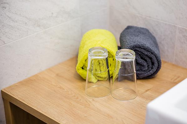 Sauberkeit und Details im Bad der Ferienwohnungen
